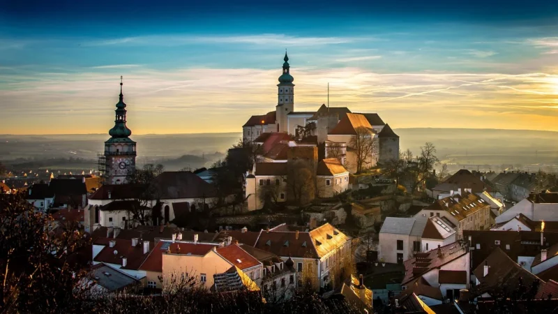 Tłumaczenia przysięgłe w Krakowie — jak wybrać biuro tłumaczeń